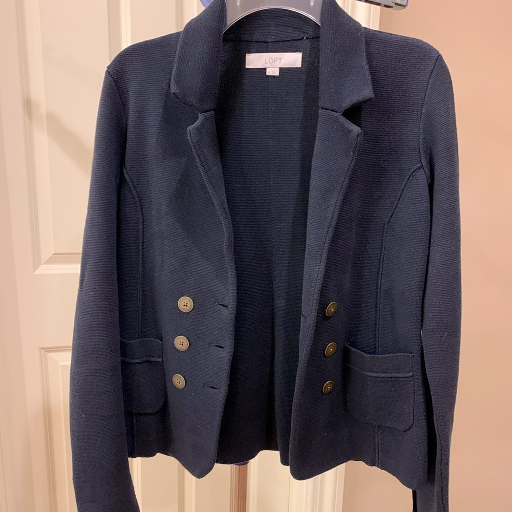 Beautiful navy blazer in great condition!